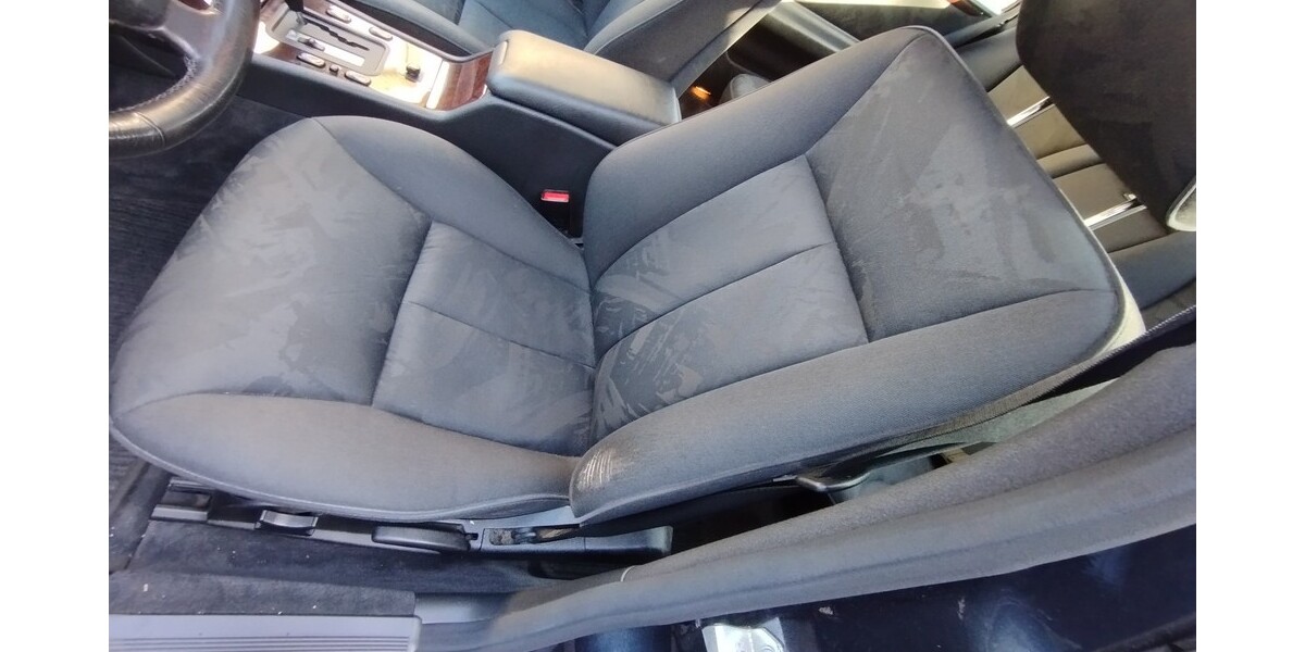 Mercedes-Benz E 230 169.820 km 3.500 &euro; Hamburg 20038