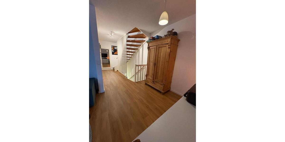 Maisonettenwohnung Uetersen - 3 Zimmer, 94 m&sup2;, 1.700&euro; | Angebot:25398926