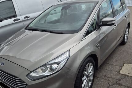Ford S-Max 151.200 km 11.900 &euro; Rellingen 25462
