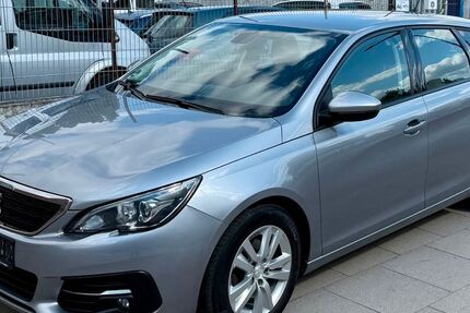 Peugeot 308 181.000 km 7.950 &euro; Hamburg 20097