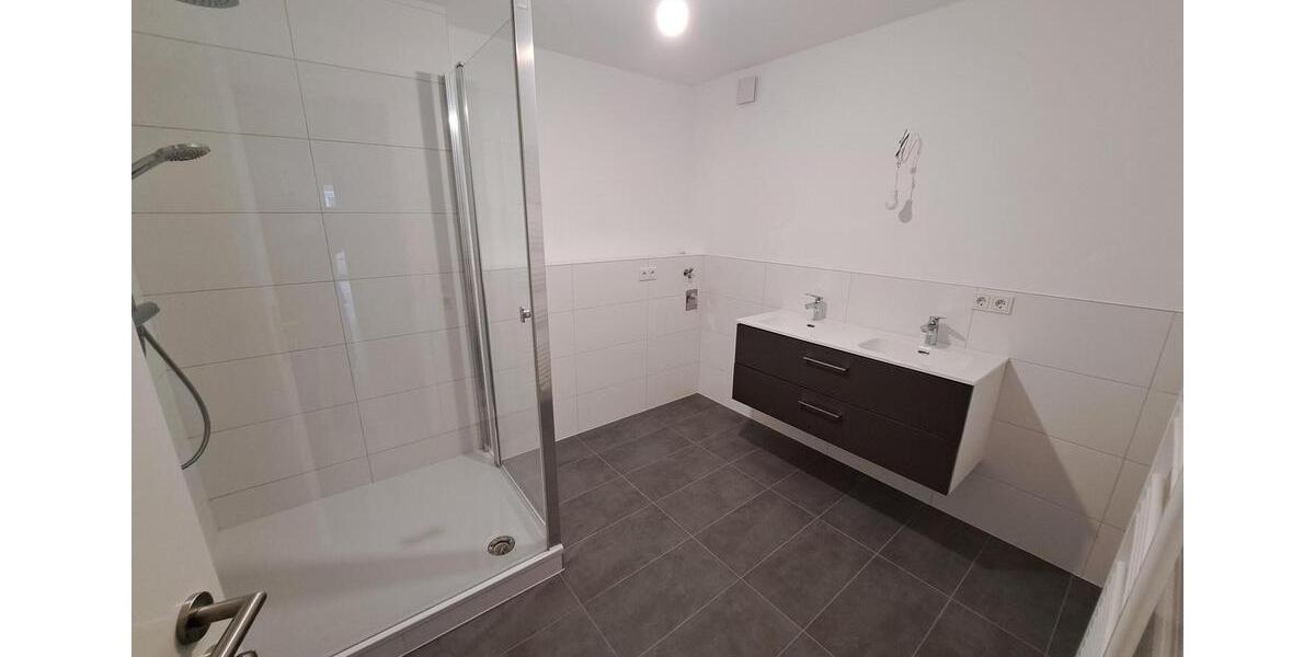 Erdgeschoßwohnung Bad Oldesloe - 2 Zimmer, 90 m&sup2;, 1.170&euro; | Angebot:25614852