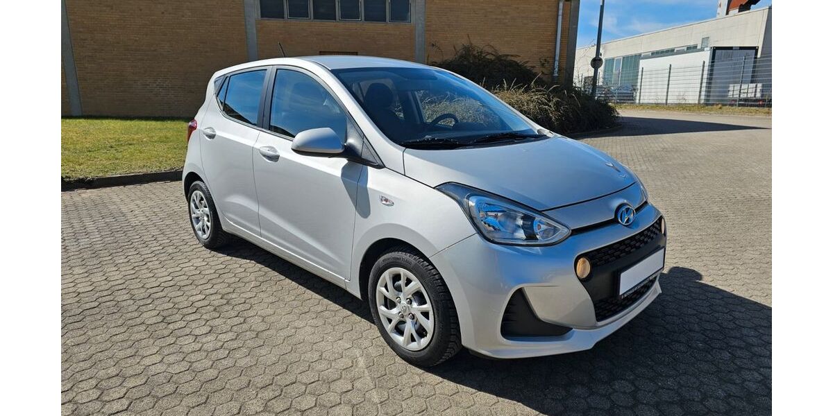 Hyundai i10 33.673 km 9.380 &euro; Norderstedt 22844