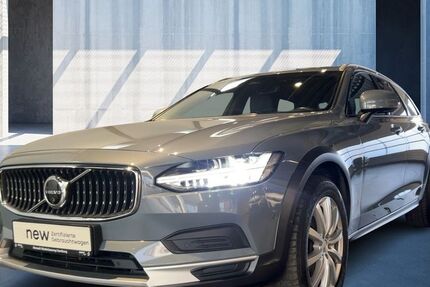 Volvo V90 Cross Country 93.317 km 33.890 &euro; Hamburg 22763