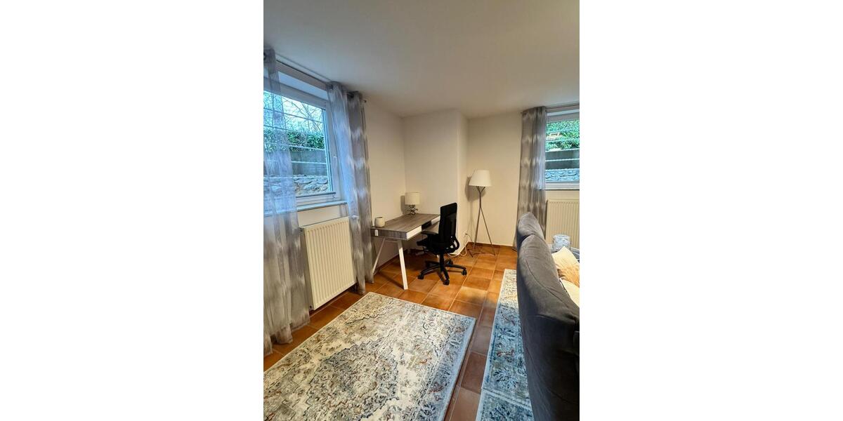 Etagenwohnung Nahe - 2 Zimmer, 66 m&sup2;, 1.200&euro; | Angebot:25172952