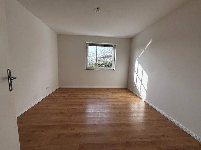 Doppelhaushälfte Lütjensee - 4 Zimmer, 120 m&sup2;, 1.780&euro; | Angebot:25660978