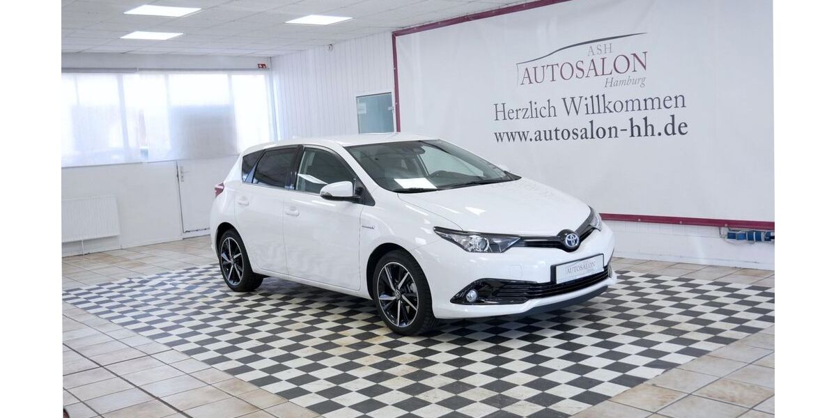 Toyota Auris 17.225 km 18.799 &euro; Hamburg 22399