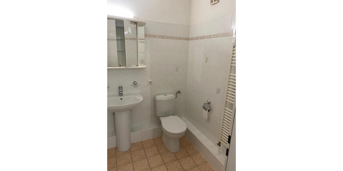 Etagenwohnung Hamburg Wandsbek - 1 Zimmer, 83 m&sup2;, 950&euro; | Angebot:25166694