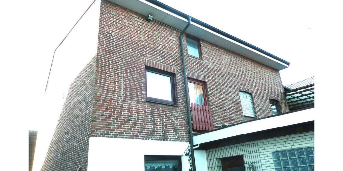 Mehrfamilienhaus, Wohnhaus Barmstedt - 5 Zimmer, 152 m&sup2;, 295.000&euro; | Angebot:25814978