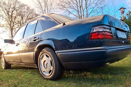 Mercedes-Benz 220 120.700 km 10.850 &euro; Norderstedt 22851