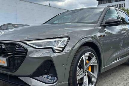Audi e-tron 77.449 km 34.950 &euro; Hamburg 22047