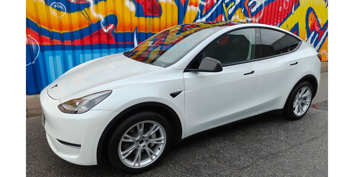 Tesla Model Y 41.000 km 33.900 &euro; Hamburg 22145