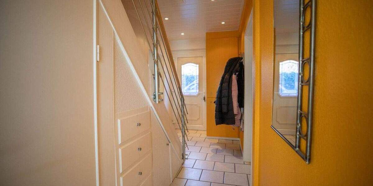 Reihenmittelhaus Uetersen - 5 Zimmer, 121 m&sup2;, 299.000&euro; | Angebot:25663037