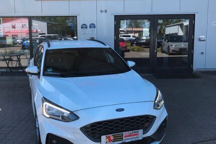 Ford Focus 190.682 km 11.900 &euro; Henstedt-Ulzburg­­­ 24558
