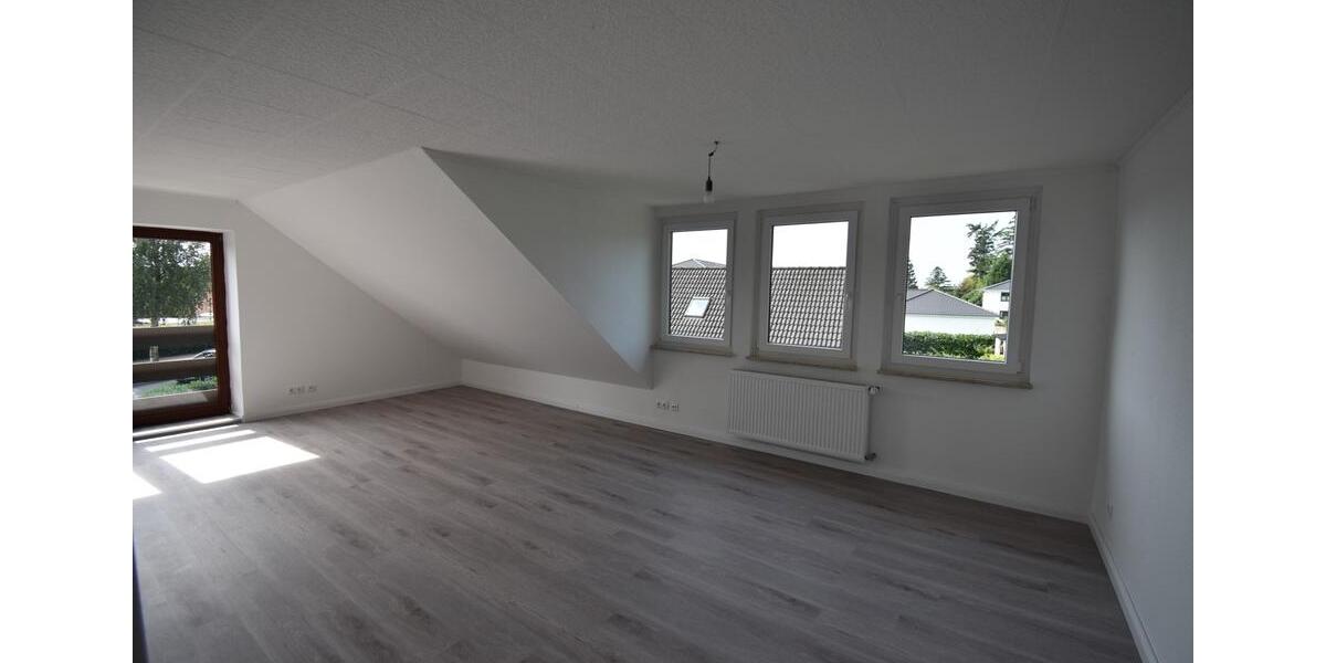 Dachgeschoßwohnung Barmstedt - 3 Zimmer, 64 m&sup2;, 900&euro; | Angebot:26652142