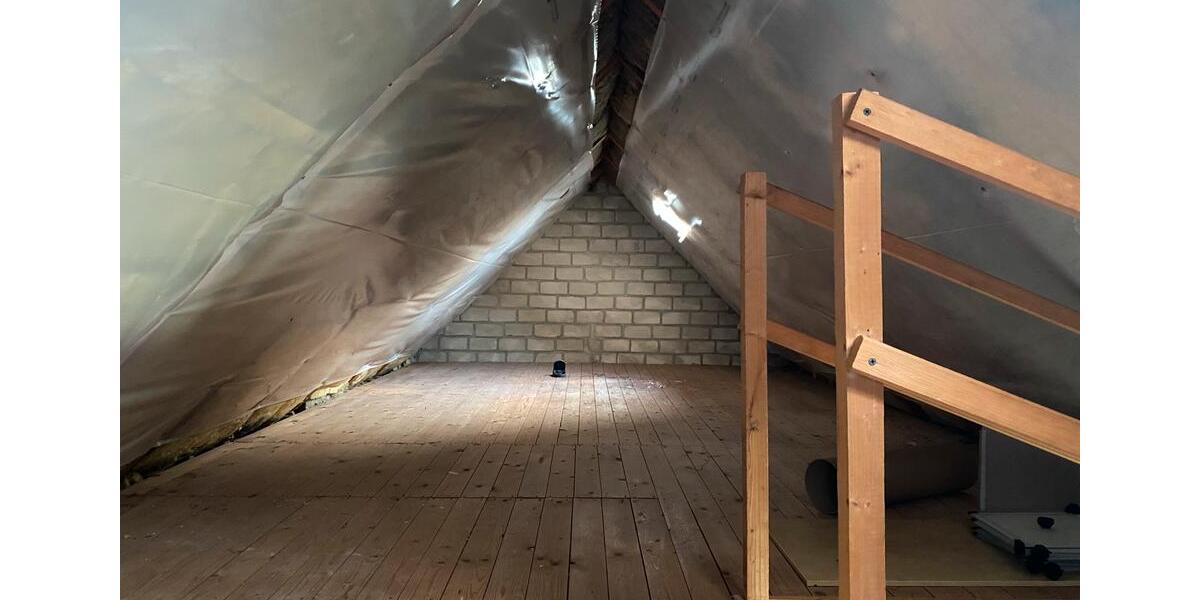 Dachgeschoßwohnung Reinbek - 2.5 Zimmer, 72 m&sup2;, 810&euro; | Angebot:25966549