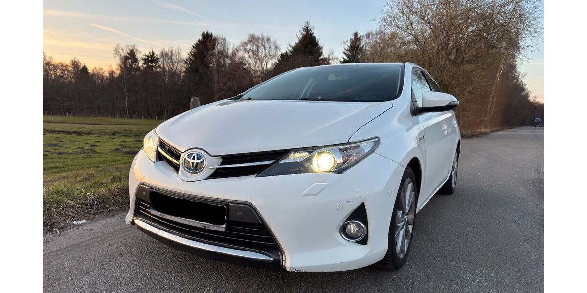 Toyota Auris 276.431 km 6.990 &euro; Bad Bramstedt 24576