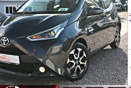 Toyota Aygo (X) 49.000 km 10.980 &euro; Hamburg 22179
