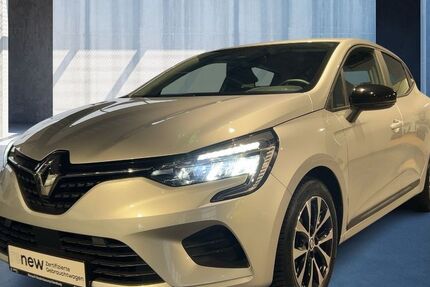 Renault Clio 17.599 km 14.990 &euro; Hamburg 22763