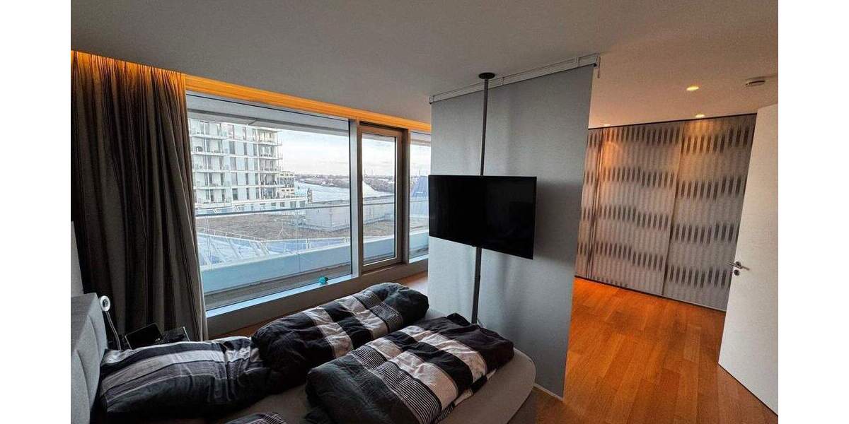 Etagenwohnung Hamburg HafenCity - 2 Zimmer, 133 m&sup2;, 2.500&euro; | Angebot:25693978
