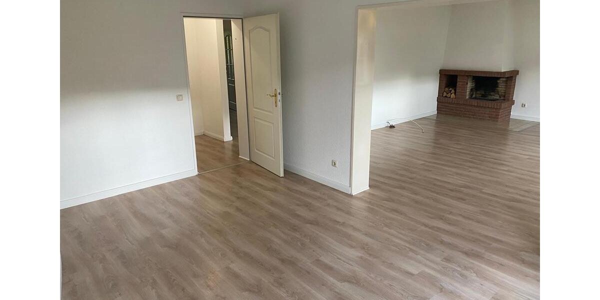 Etagenwohnung Hamburg Wandsbek - 1 Zimmer, 83 m&sup2;, 950&euro; | Angebot:25166694