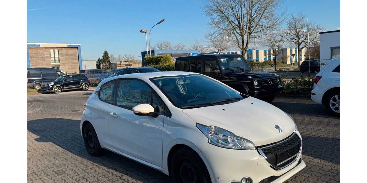 Peugeot 208 145.000 km 1.800 &euro; Henstedt Ulzburg 24558