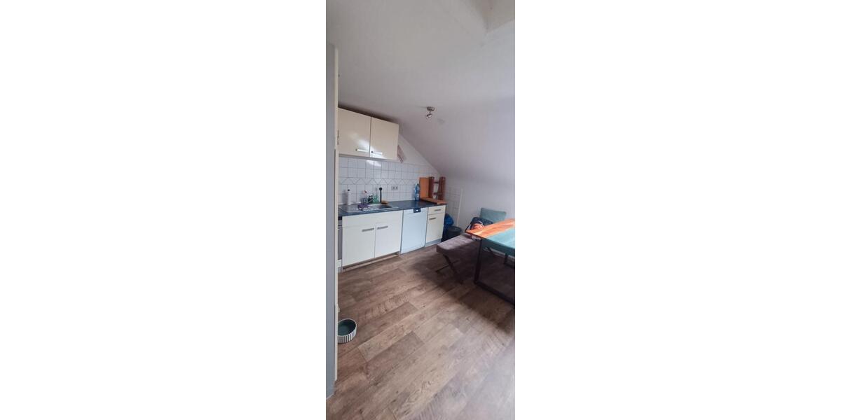 Dachgeschoßwohnung Tremsbüttel - 2.5 Zimmer, 69 m&sup2;, 800&euro; | Angebot:25309431