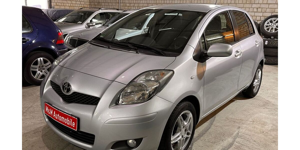 Toyota Yaris 145.400 km 5.690 &euro; Hamburg 21079