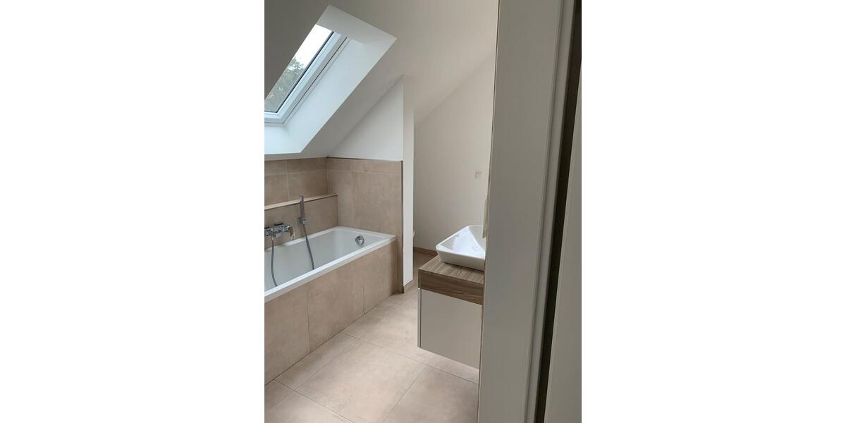 Etagenwohnung Bönningstedt - 3 Zimmer, 75 m&sup2;, 1.600&euro; | Angebot:25919245