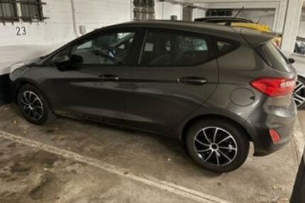 Ford Fiesta 80.000 km 8.700 &euro; Hamburg 22549