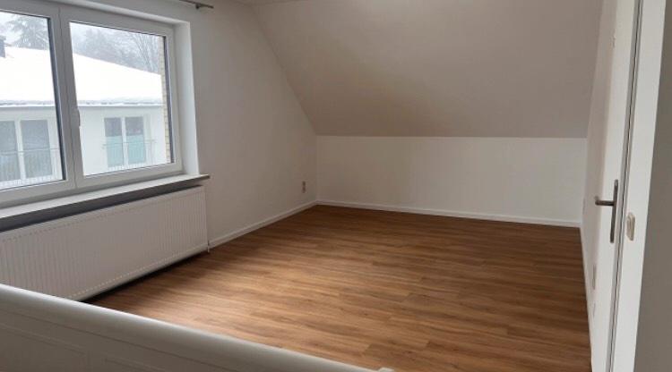 Dachgeschoßwohnung Hamburg Eimsbüttel - 2 Zimmer, 92 m&sup2;, 1.890&euro; | Angebot:24690183