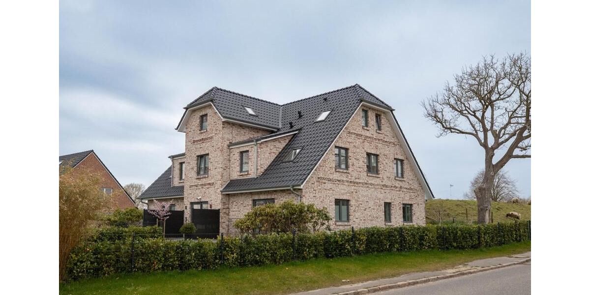 Dachgeschoßwohnung Uetersen - 2 Zimmer, 75 m&sup2;, 2.400&euro; | Angebot:26715463
