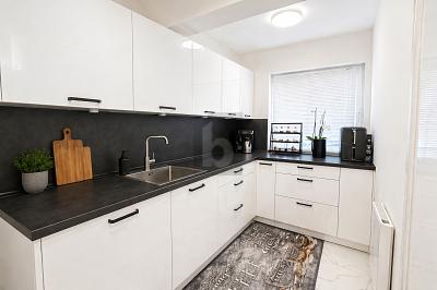 FRISCH SANIERTES FAMILIENGLÜCK - Reihenmittelhaus Hamburg Farmsen-Berne Berne | Angebot:27297420