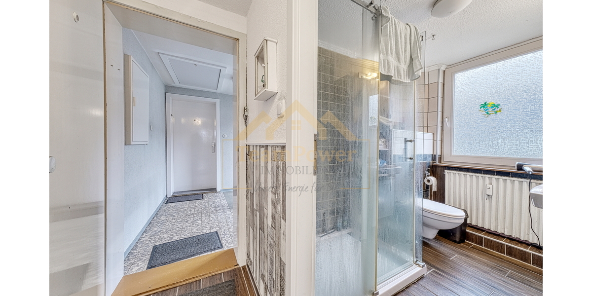 Kapital clever parken– Vermietete Dachgeschosswohnung mit Balkon - Dachgeschoßwohnung Wrist | Angebot:25456611