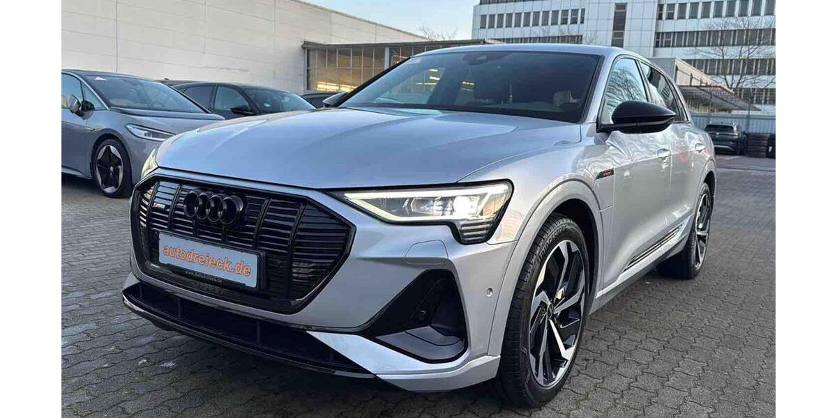 Audi e-tron 22.841 km 31.950 &euro; Hamburg 22047