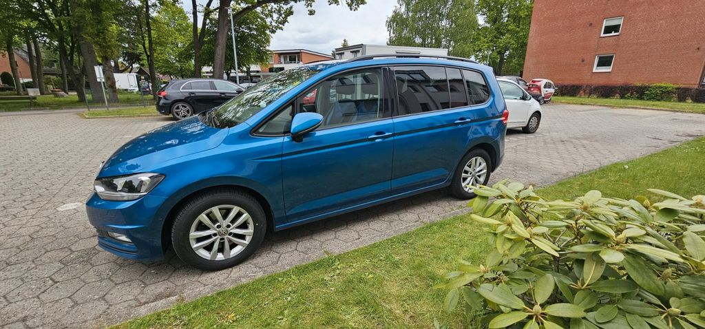 VW Touran 157.000 km 12.850 &euro; Wedel 22880