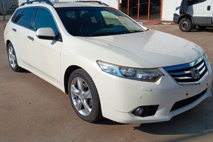 Honda Accord 194.780 km 8.990 &euro; Hamburg 22335