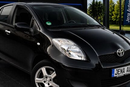 Toyota Yaris 113.546 km 3.999 &euro; Hamburg 22149