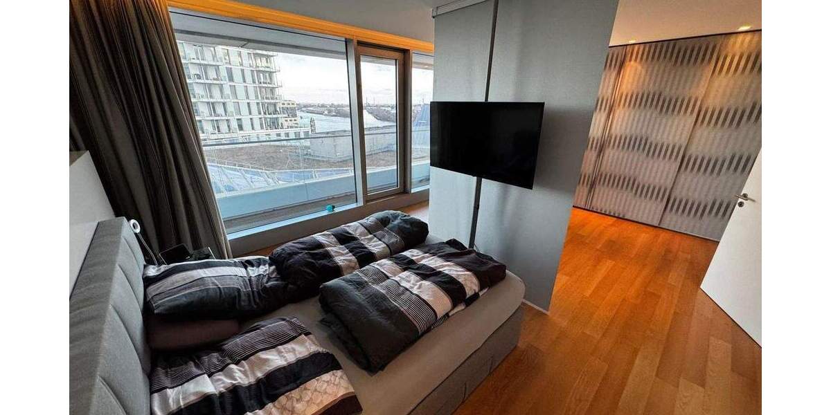 Etagenwohnung Hamburg HafenCity - 2 Zimmer, 133 m&sup2;, 2.500&euro; | Angebot:25693978