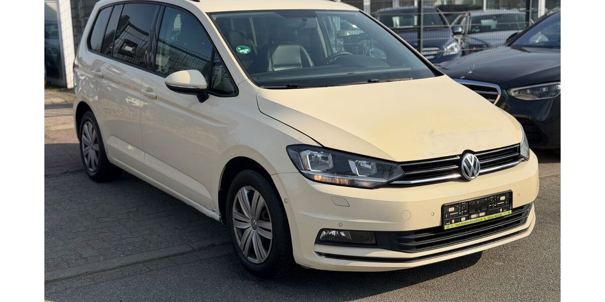 VW Touran 387.000 km 5.700 &euro; Stapelfeld bei Hamburg 22145
