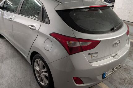 Hyundai i30 88.332 km 11.000 &euro; Hamburg 22119