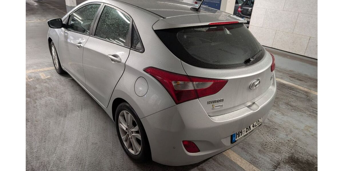 Hyundai i30 88.332 km 11.000 &euro; Hamburg 22119