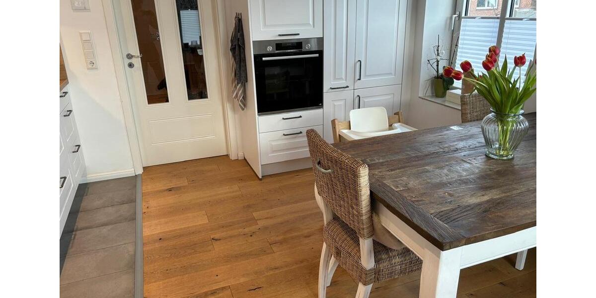 Hochparterre Jork - 5.5 Zimmer, 135 m&sup2;, 1.800&euro; | Angebot:25936098