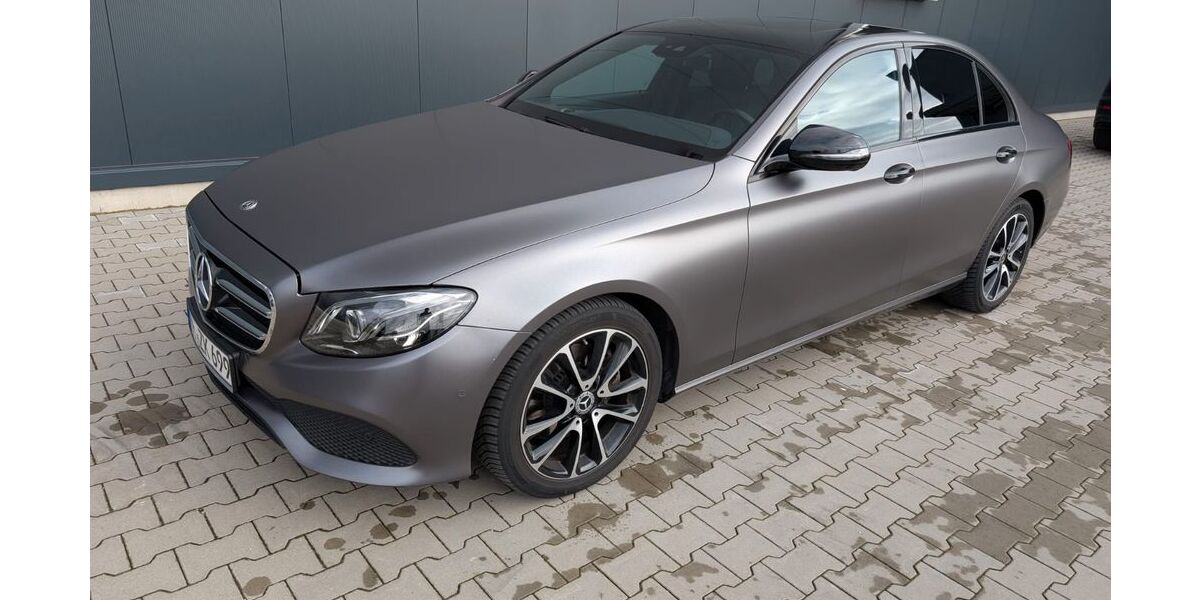 Mercedes-Benz E 220 62.800 km 28.500 &euro; Kummerfeld 25495