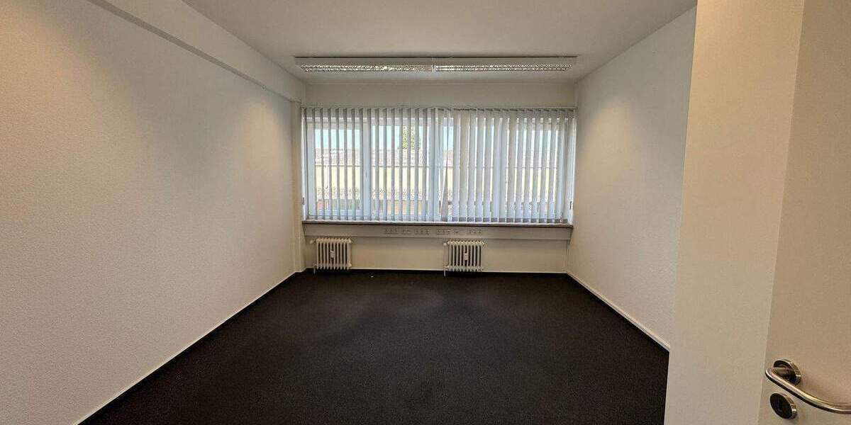 Gewerbeobjekt Hamburg Billbrook - 6 Zimmer, 180 m&sup2;, 1.962&euro; | Angebot:25928282