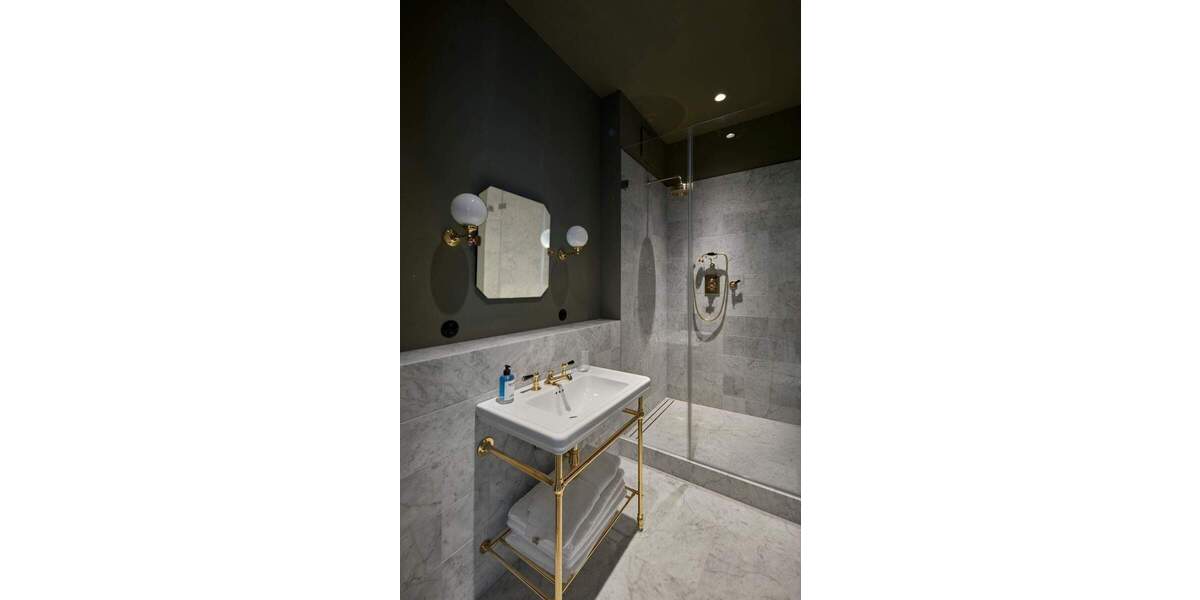 Etagenwohnung Hamburg Rotherbaum - 3 Zimmer, 152 m&sup2;, 3.900&euro; | Angebot:26015098