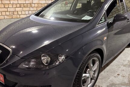 Seat Leon 95.933 km 4.499 &euro; Hamburg 21079