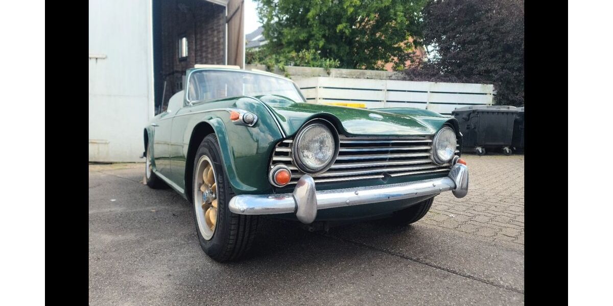 Triumph TR4 85.693 km 16.500 &euro; Bargteheide 22941