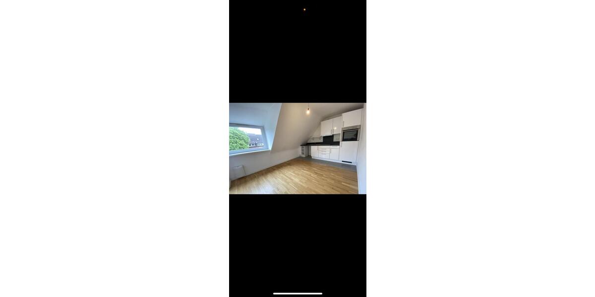 Dachgeschoßwohnung Hamburg Wandsbek - 1.5 Zimmer, 43 m&sup2;, 1.250&euro; | Angebot:24786189
