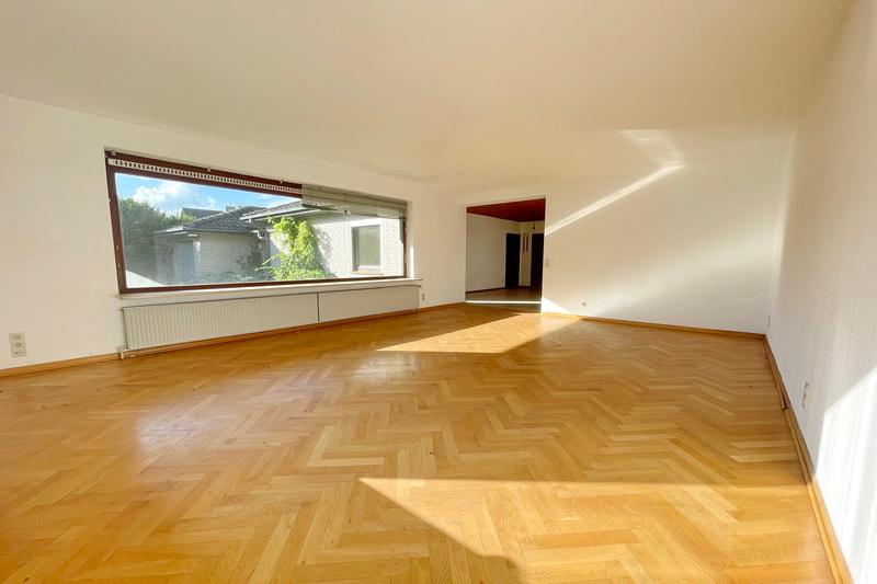 Winkelwalmdachbungalow im Dornröschenschlaf sucht Familie zum Wachküssen * Schatz im Garten inkl. * - Einfamilienhaus Bad Bramstedt | Angebot:10386644