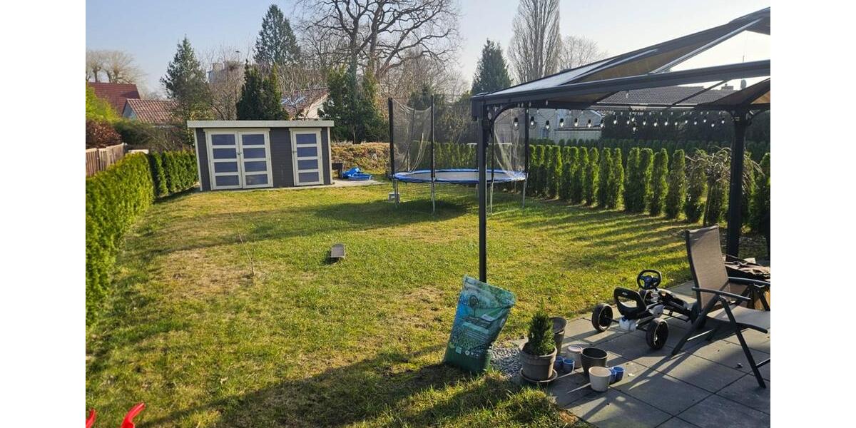 Doppelhaushälfte Pinneberg - 5 Zimmer, 170 m&sup2;, 2.125&euro; | Angebot:25353181